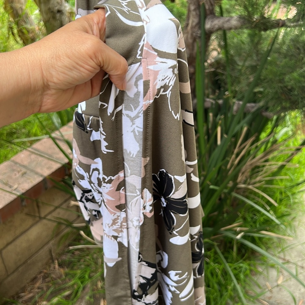 By Giuliani Floral Jumpsuit in Olive and Pink with pockets faux wrap size L - Picture 7 of 12